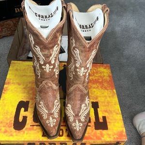 Corral ladies cowboy boots